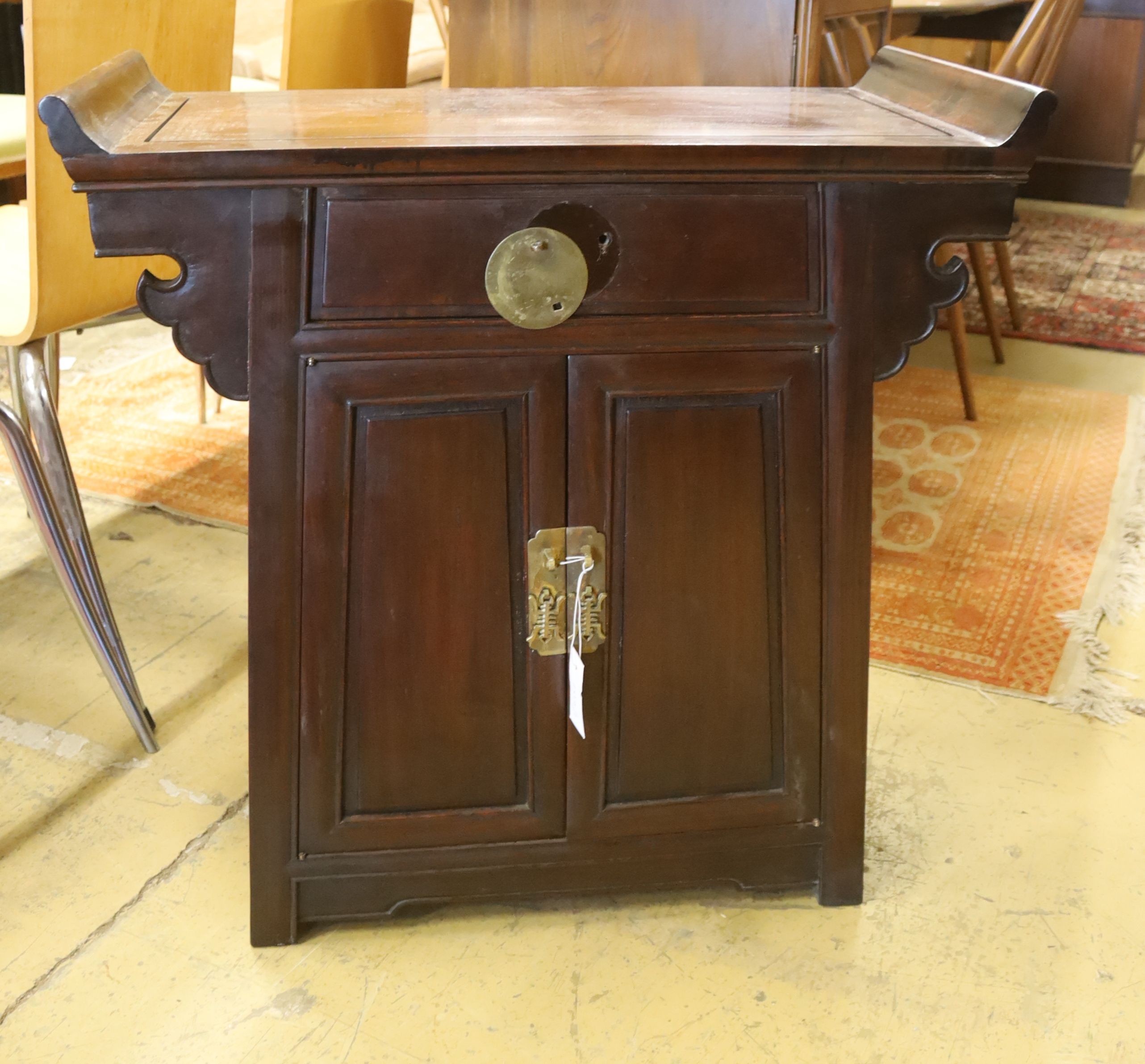 A Chinese cabinet, width 73cm, depth 35cm, height 75cm